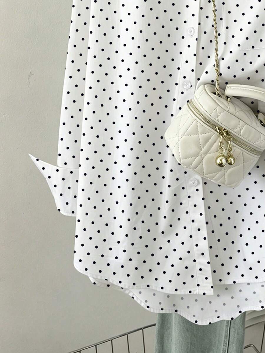 SHEIN Resyla قميص أبيض بطبعة نقاط سوداء بأكمام طويلة وجيب