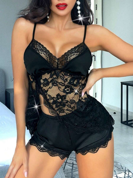 SHEIN طقم لانجري قطعتين توب كامي وشورت دانتيل قابل للتعديل
