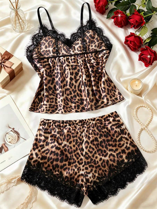 SHEIN طقم لانجري 2 قطعة بطبعة نمر ودانتيل توب قابل للتعديل وشورت