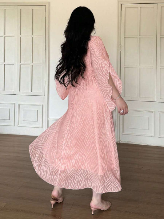SHEIN Vibekara فستان وردي من قماش الجاكارد بأكمام قصيرة مكسرة