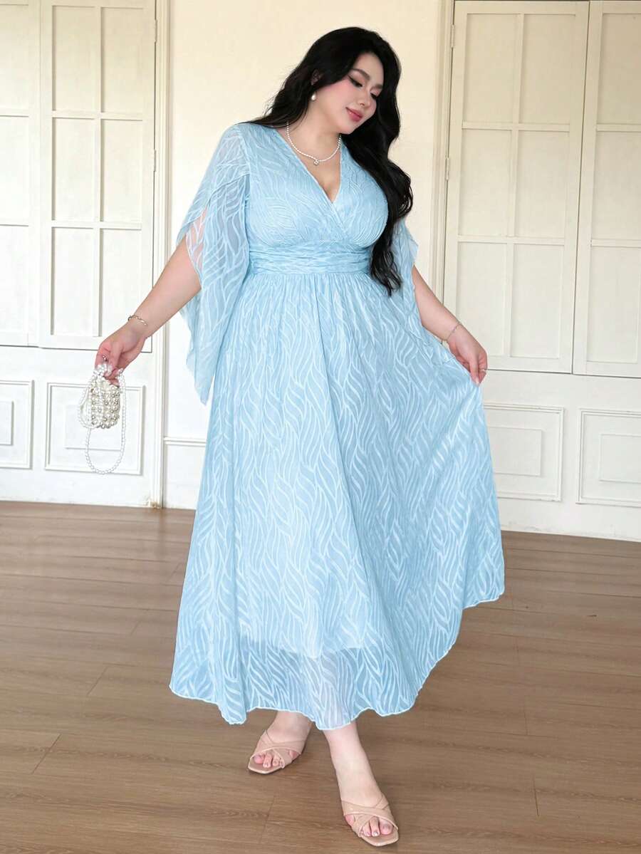SHEIN Vibekara فستان جاكارد أزرق كاجوال بأكمام قصيرة مكسرة وتنورة