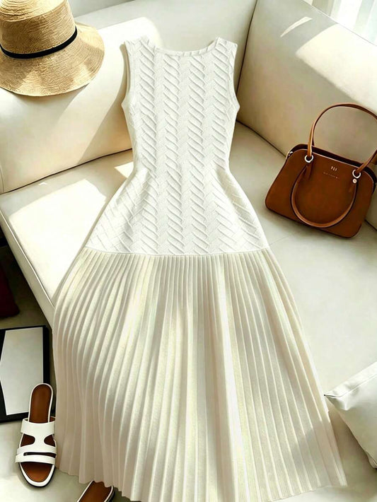 SHEIN Franclia فستان بلون أبيض عاجي بنسيج مطوي مزين بأزرار