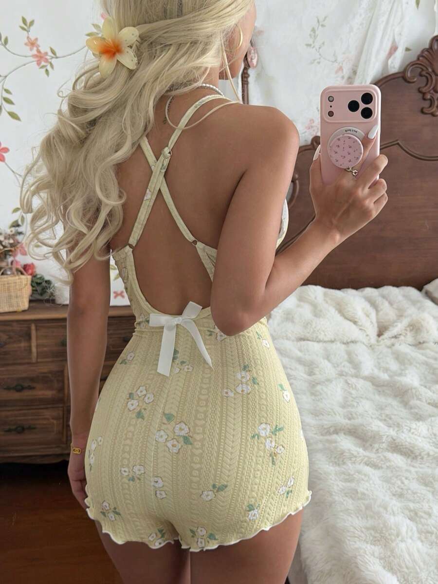 SHEIN CottageSlumber جمبسوت من قماش الجاكار بحمالات رفيعة وزينة فيونكة
