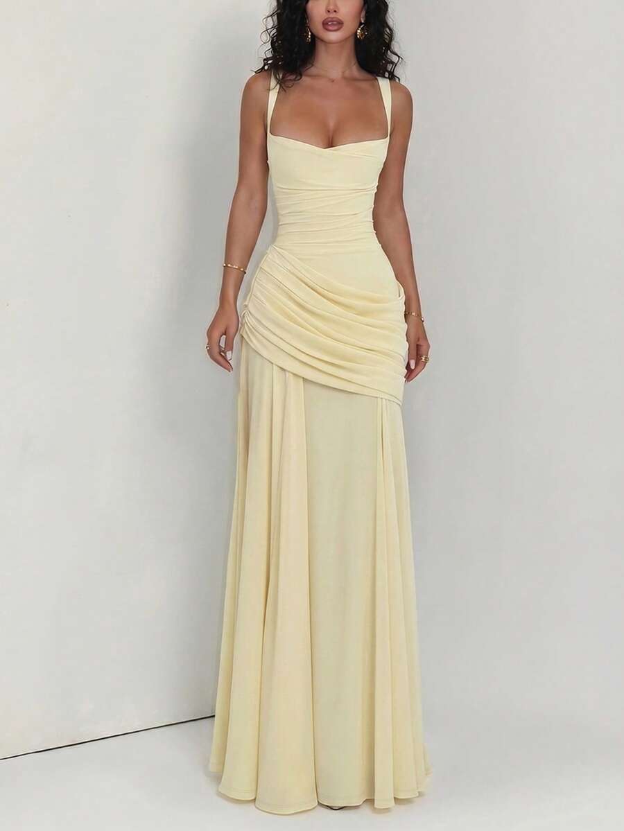 SHEIN فستان أصفر فاتح بخصر عالي وتصميم ضيق بياقة مربعة وطيات