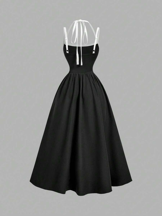 SHEIN MOD فستان أسود بتصميم كتل لونية وحمالات رفيعة