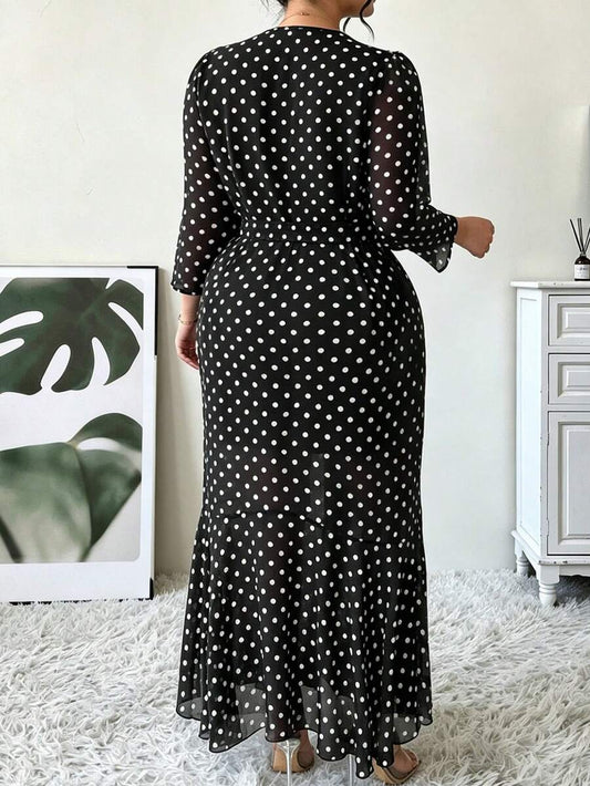 SHEIN Elenzga فستان أسود طويل بأكمام 3/4 بطبعة منقطة