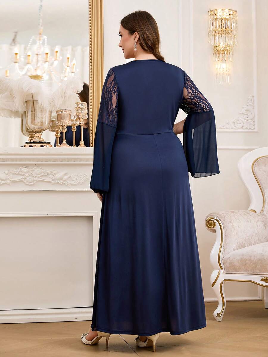 SHEIN Reflora فستان أزرق للمقاسات الكبيرة بأكمام طويلة وتفاصيل دانتيل مشقوقة