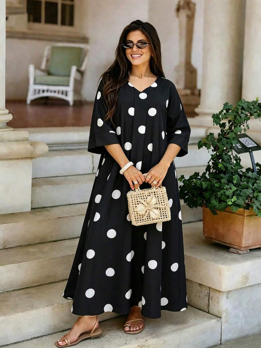 SHEIN Lacomfia فستان أسود فضفاض بطبعة بولكا للمقاسات كبيرة