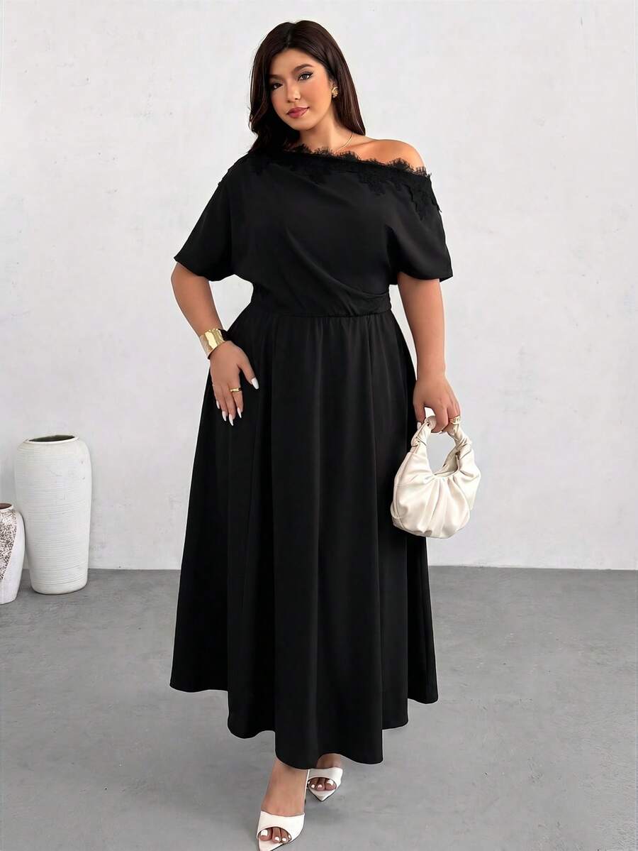 SHEIN Firerie فستان أسود للمقاسات الكبيرة مكشوف الكتف مزين بالدانتيل