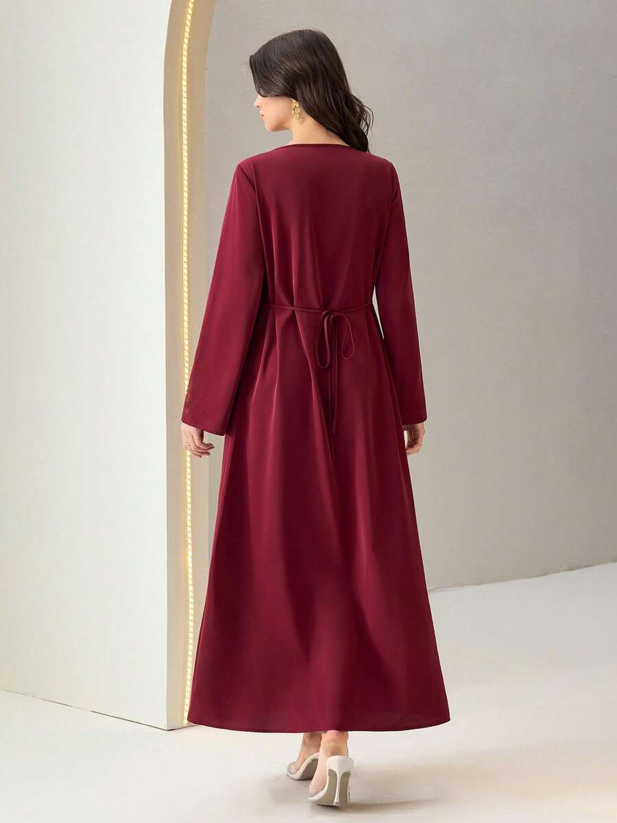 SHEIN Al Najma فستان عربي بلون أحمر بأكمام طويلة وديكور محبوك