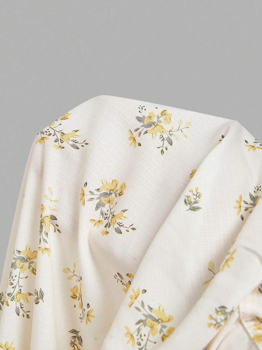 SHEIN MOD فستان مزين بالزهور والدانتيل بخصر عالي وتصميم هالتر