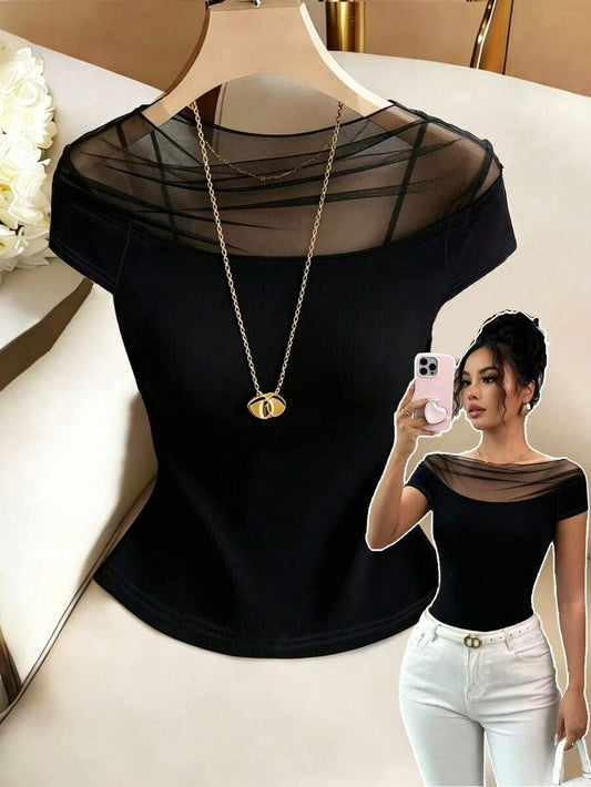 SHEIN Raffinéa بلوزة سوداء مطرزة بنسيج مضفر وأكمام قصيرة