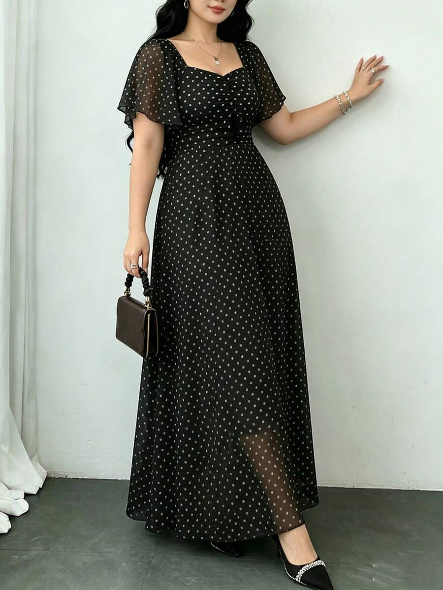 SHEIN Modelyn فستان ماكسي شيفون للمقاس الكبير بطبعة منقطة وخصر مشدود