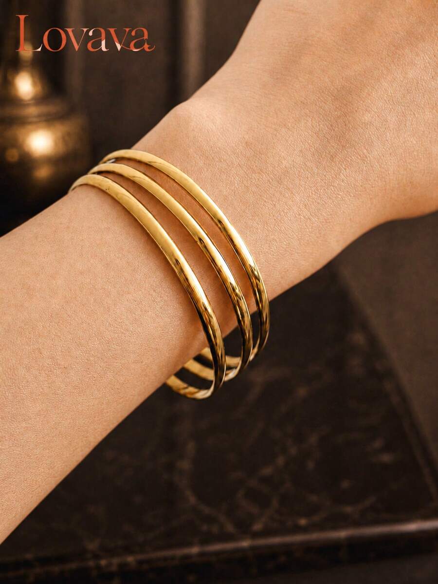 SHEIN طقم أساور ستانلس ستيل مطلي ذهب 18 قيراط بتصميم دائري قابل للتكديس