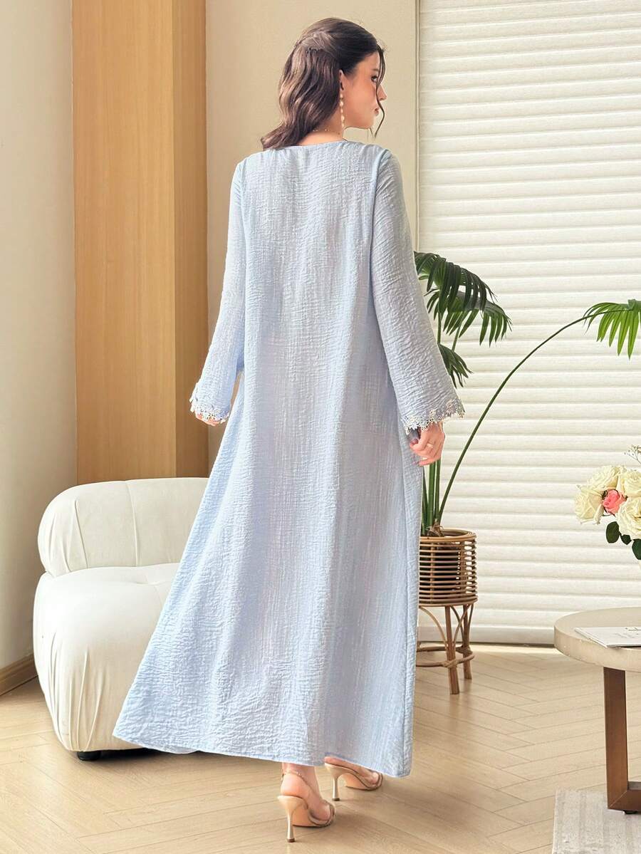 SHEIN Al Najma فستان عربي أزرق كاجوال بحواف دانتيل وكسرات