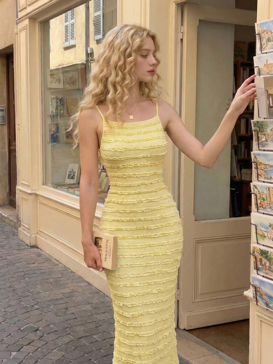 SHEIN MOD فستان أصفر سادة بحمالات رفيعة