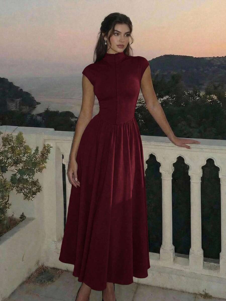 SHEIN Skyraze فستان ماكسي محبوك بلون عنابي بياقة عالية