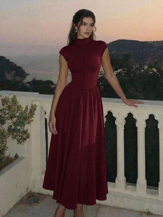 SHEIN Skyraze فستان ماكسي محبوك بلون عنابي بياقة عالية