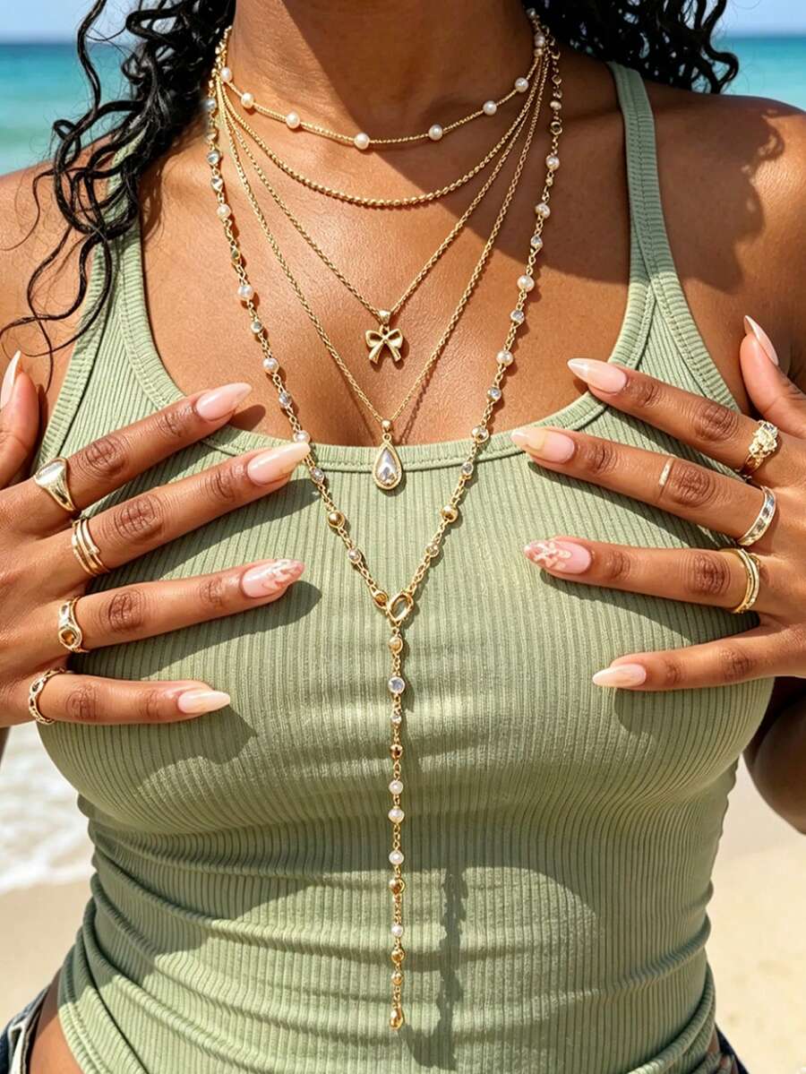 SHEIN طقم قلادات 5 قطع بأشكال متنوعة مرصعيين بالراينستون