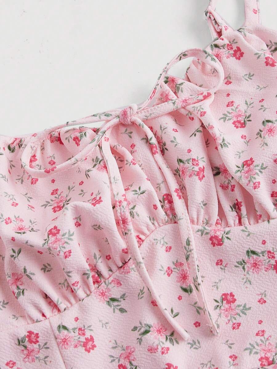 SHEIN MOD فستان كامي وردي للمقاسات الكبيرة بزهور مبعثرة وشق عالي