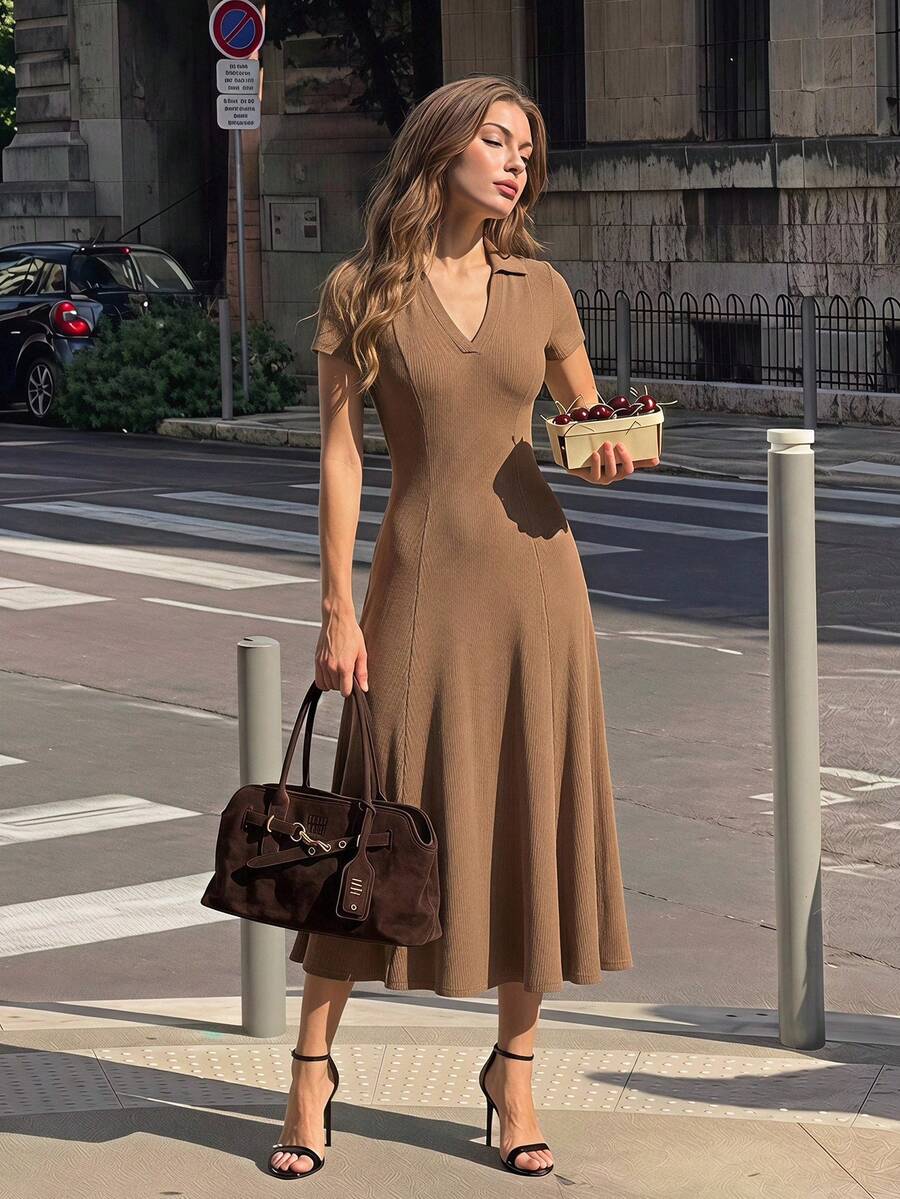 SHEIN MOD فستان محبوك بلون كاكي بياقة مكشكشة ستايل بريبي