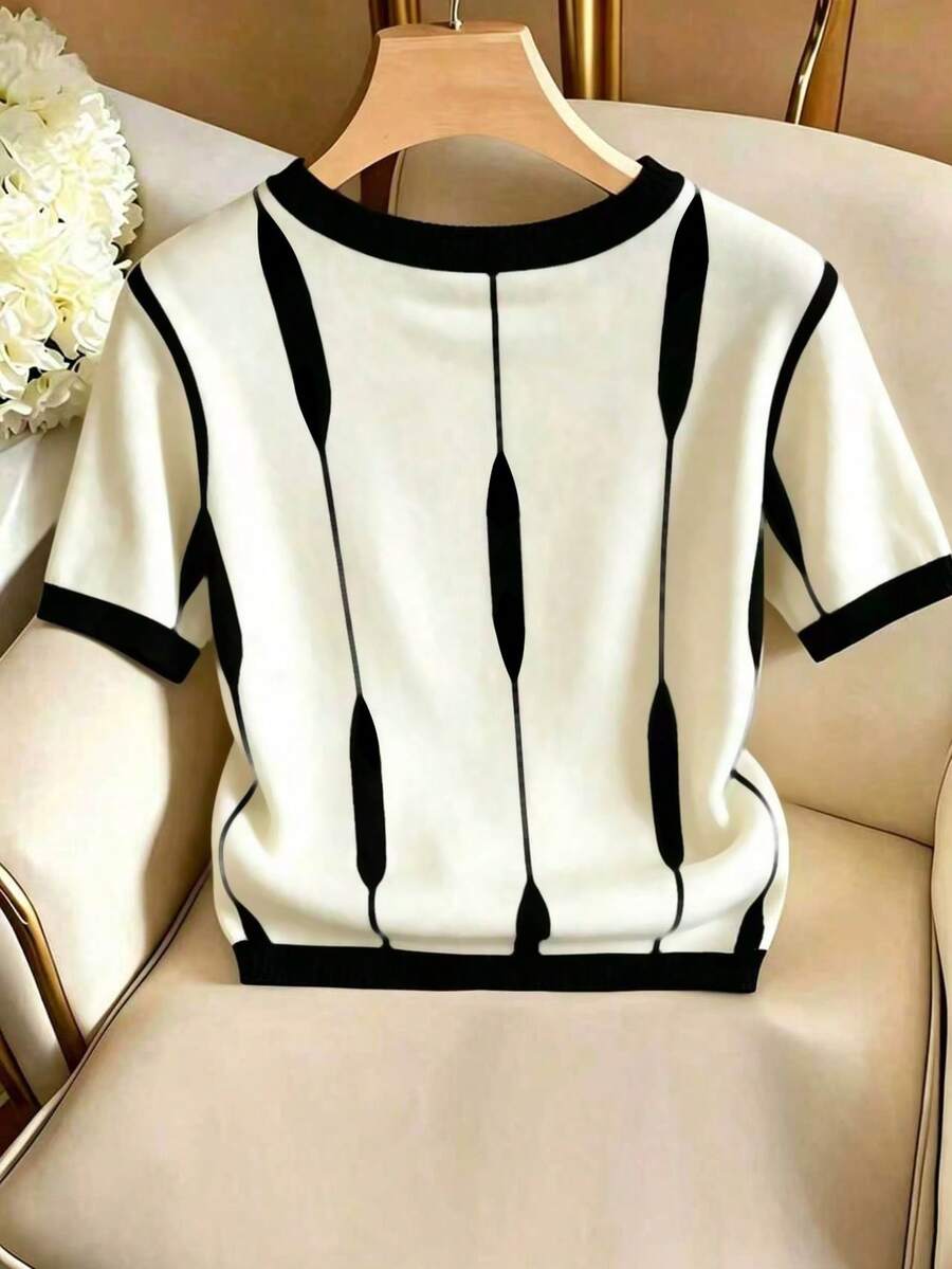 SHEIN Franclia تي شيرت نسائي كاجوال بياقة دائرية وأكمام قصيرة بلون بيج