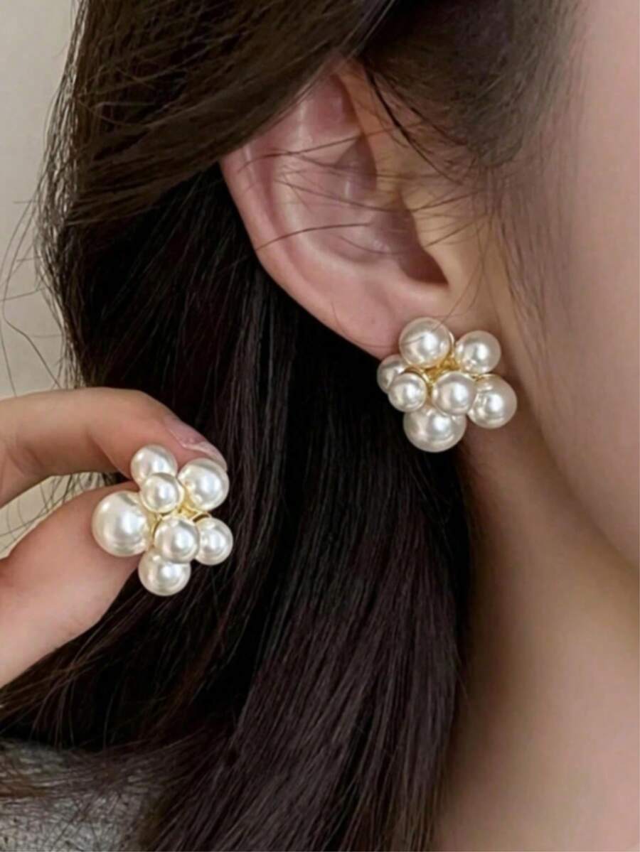 SHEIN طقم 5 أزواج أقراط بتصميم زهور ولؤلؤ صناعي