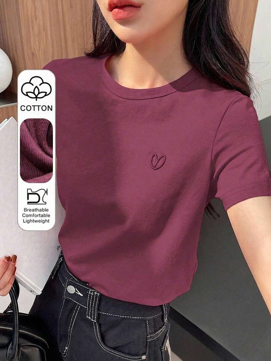 SHEIN DAZY تي شيرت مطرز بقلب بأكمام قصيرة بلون أرجواني