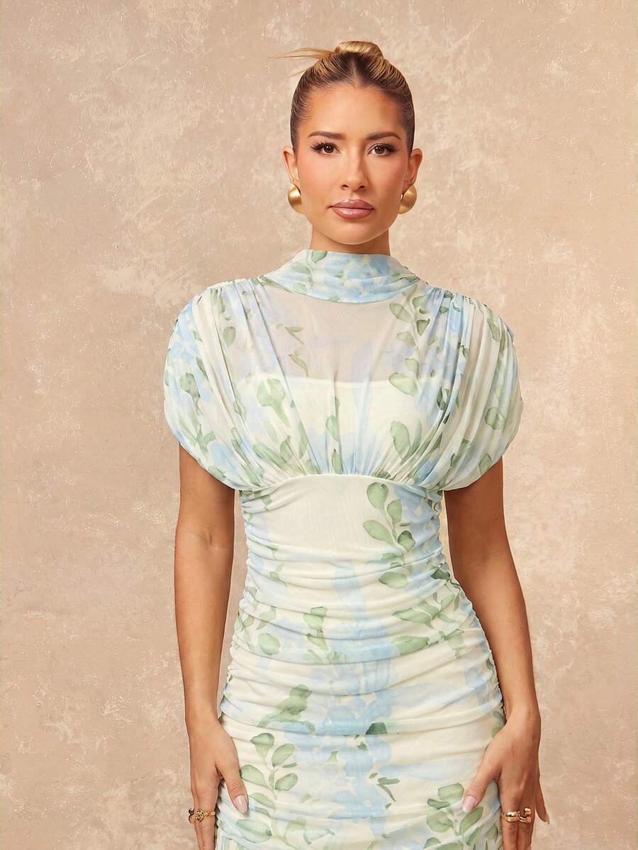 SHEIN Lumalex فستان رومانسي بطبعة زهور فاتحة