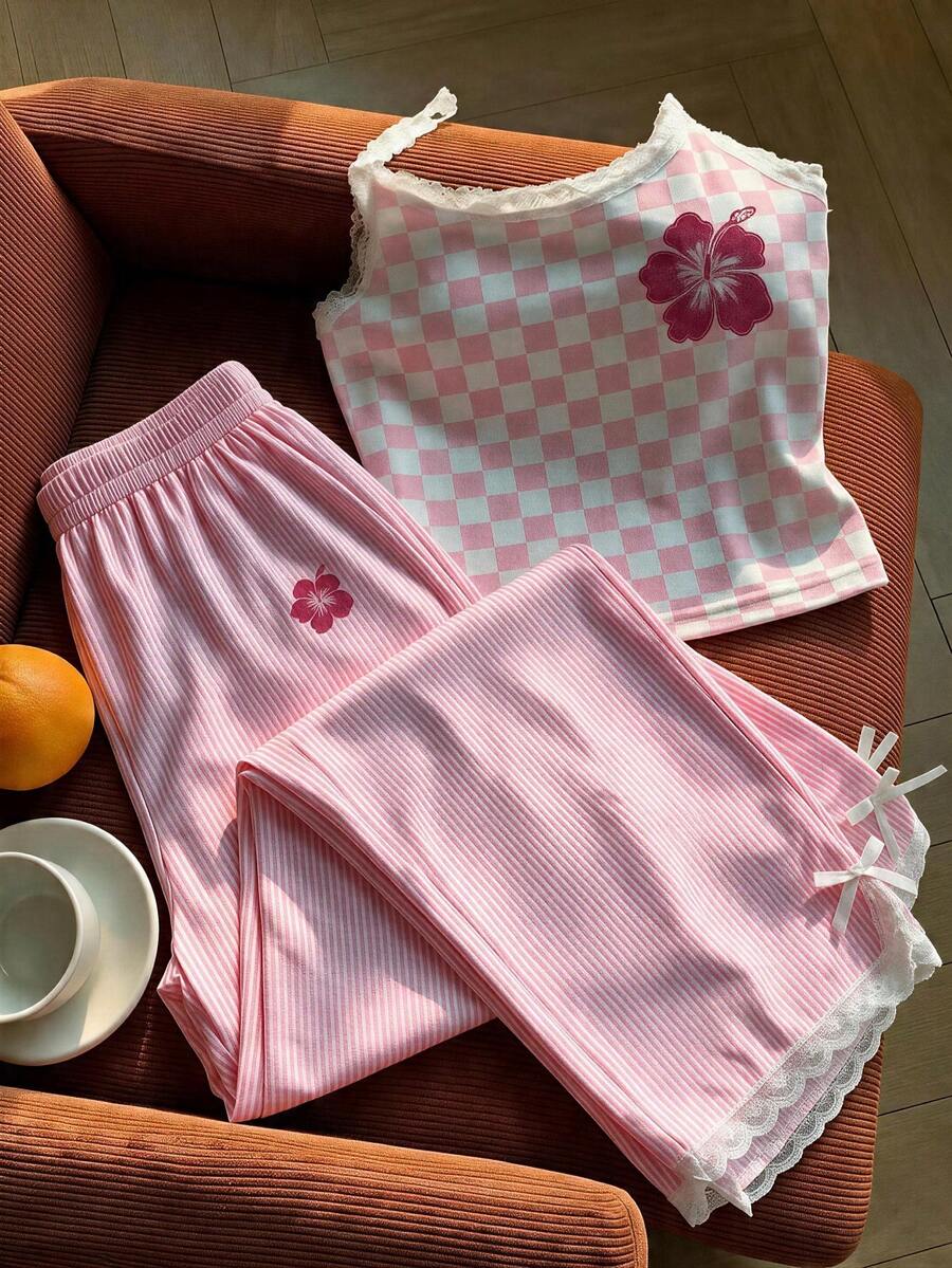 SHEIN Comfortcana طقم منزلي قطعتين كاميسول من الدانتيل وبنطال مخطط