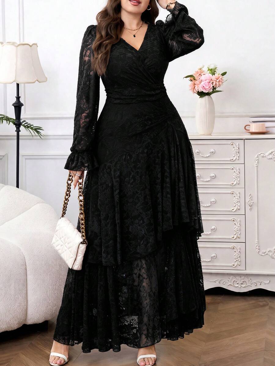 SHEIN Clasi فستان أسود طويل للمقاسات الكبيرة بطبعة زهور وخصر محدد