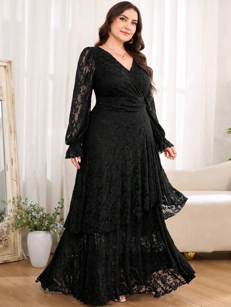 SHEIN Clasi فستان أسود طويل للمقاسات الكبيرة بطبعة زهور وخصر محدد