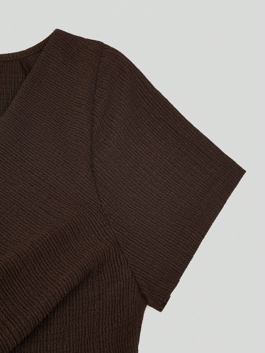SHEIN Sweetra طقم قطعتين بلوزة مكشكشة بقصة ضيقة وبنطال مستقيم بخصر برباط