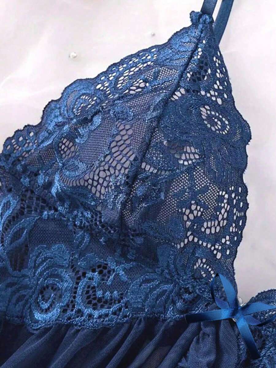 SHEIN SOFUSEN طقم ملابس داخلية قطعتين من الدانتيل بتصميم زهرة اللوتس