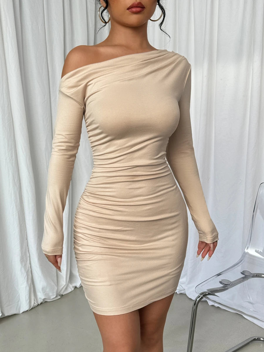 SHEIN Elenzga فستان مشمشي مطوي بكتف غير متماثل وأكمام طويلة