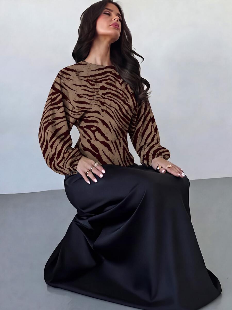 SHEIN Firerie بلوزة نسائية بنية بطبعة نمر وياقة دائرية وأكمام جناح الخفاش