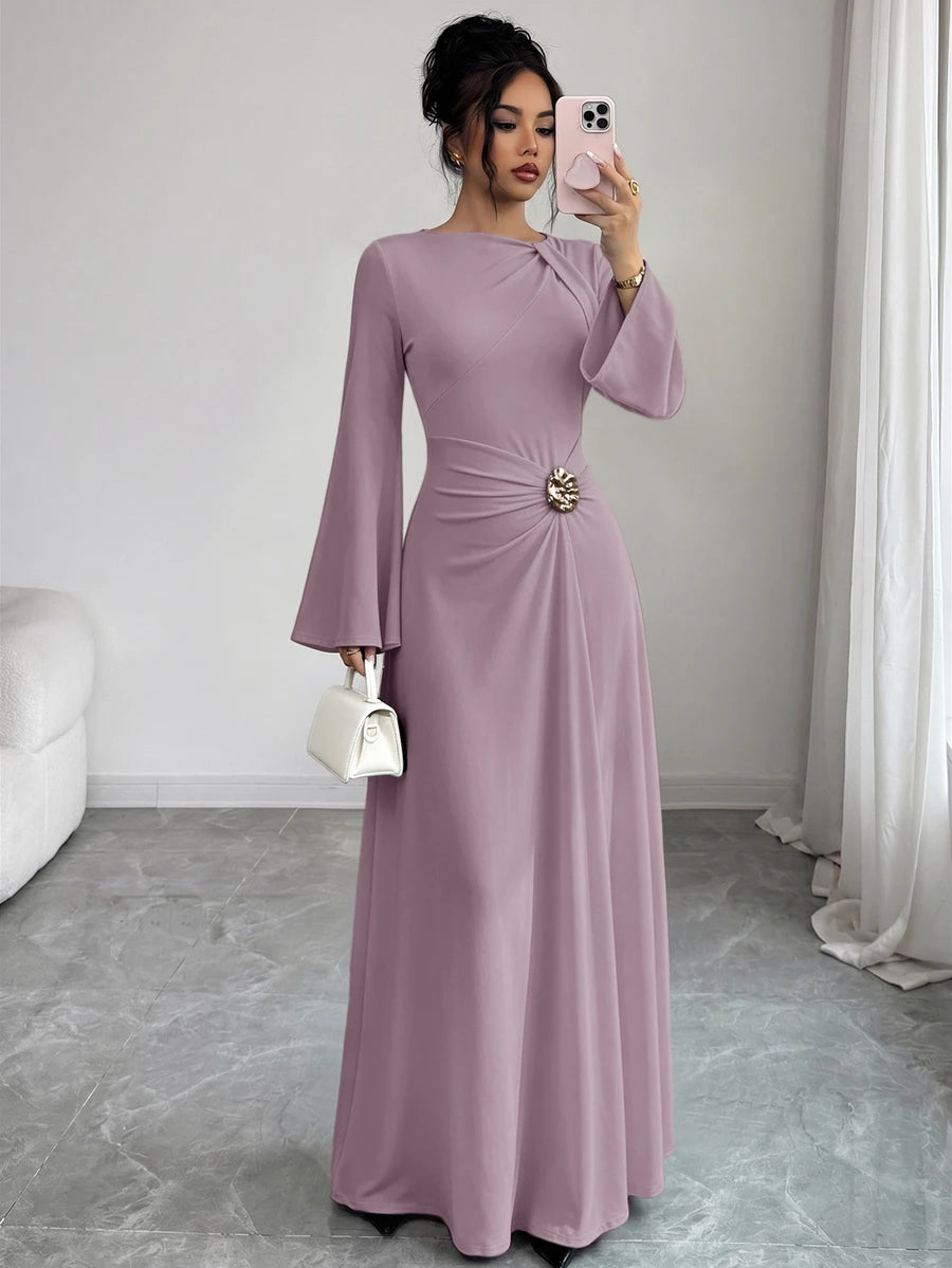 SHEIN Elenzga فستان من الصوف المحبوك بخصر ملتوي وحلقة معدنية