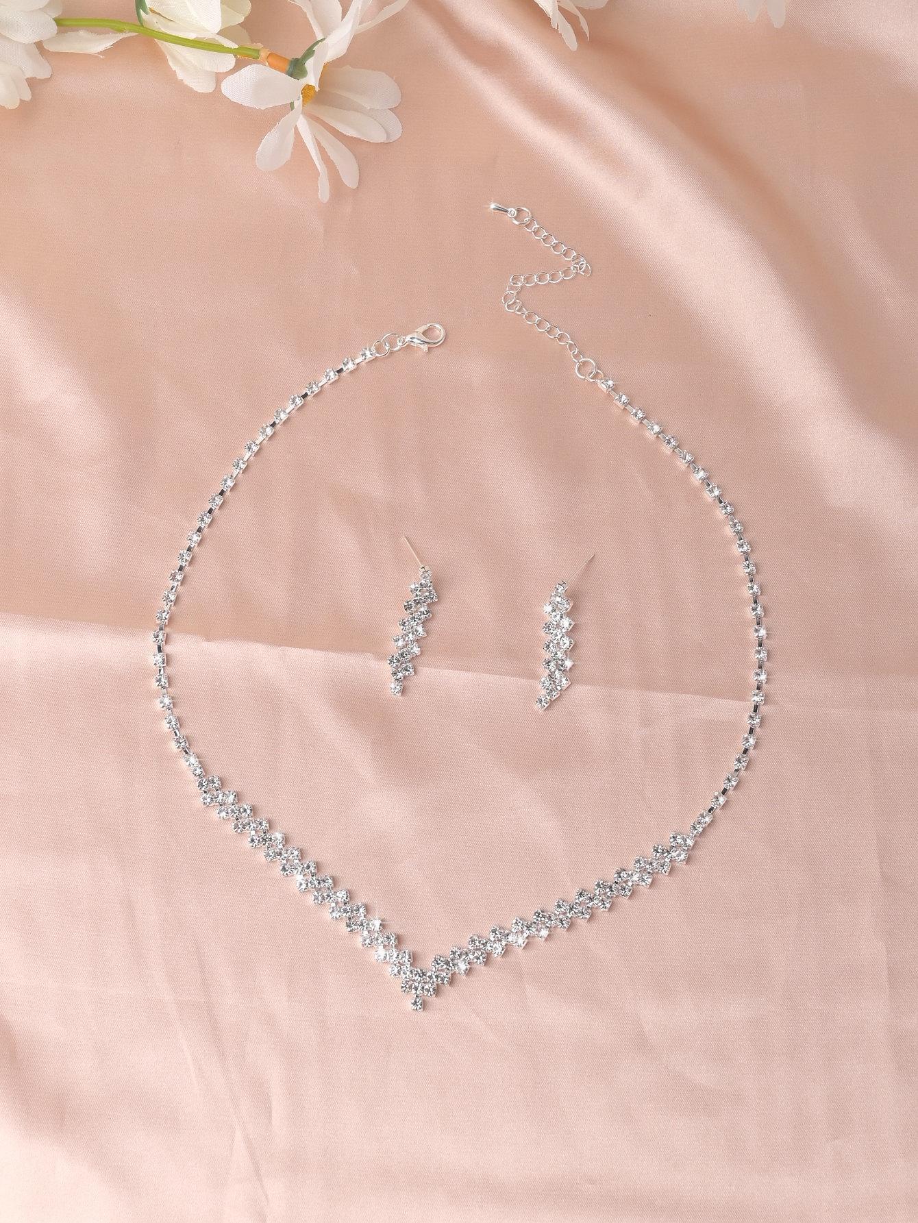 SHEIN طقم قلادة وأقراط فضي مرصع بأحجار الراين الفاخرة