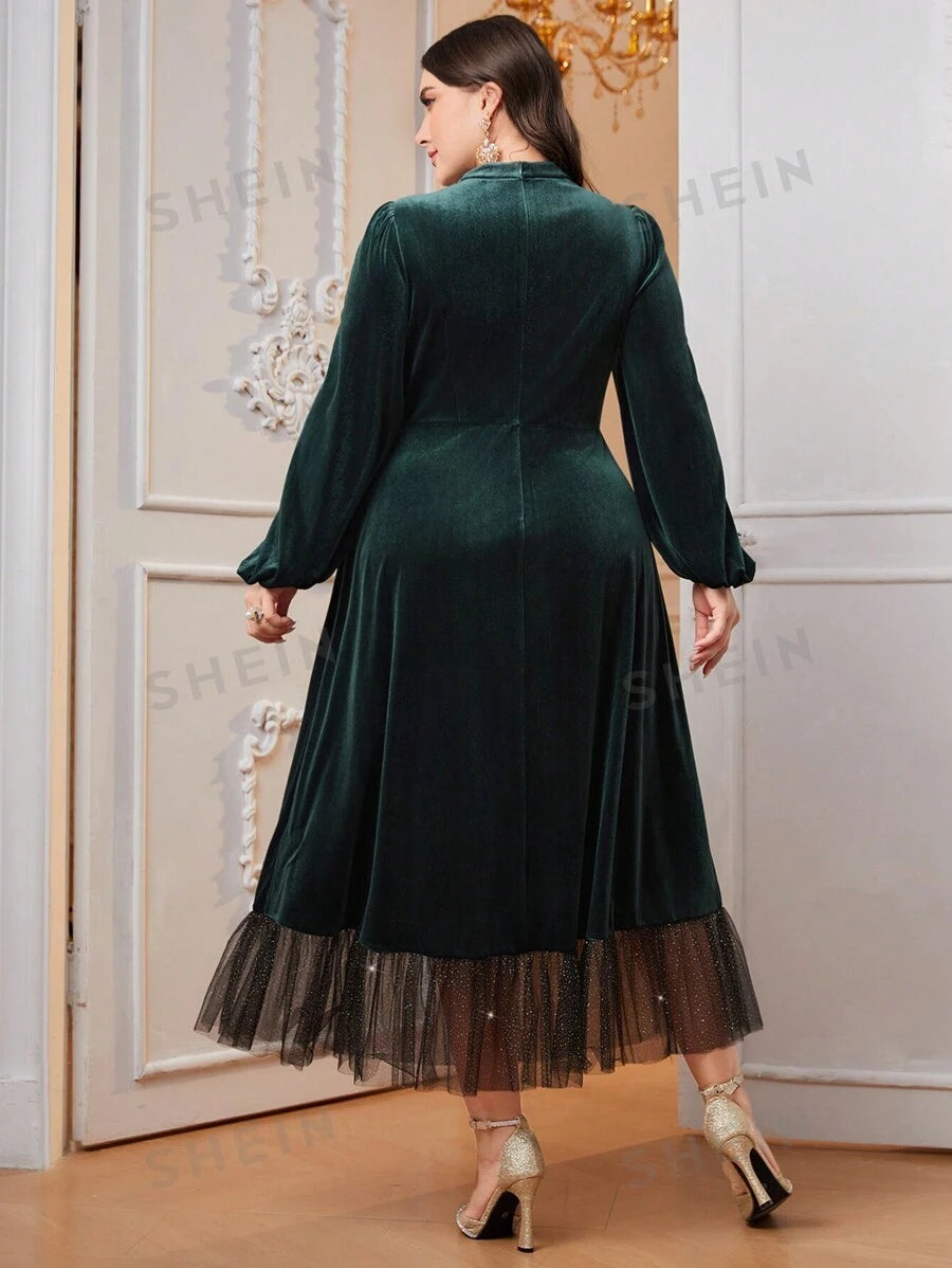 SHEIN Modely فستان بحجم كبير