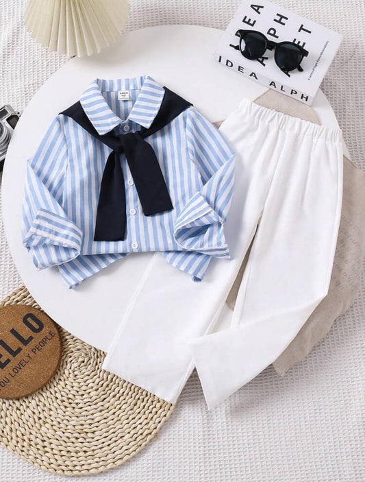 SHEIN طقم قميص وبنطال بأكمام طويلة بأسلوب جنتلمان للشباب الصغار مع وشاح مكمل