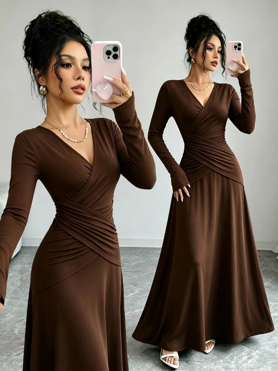 SHEIN Elenzga فستان بني بخصر ملتف وأكمام طويلة
