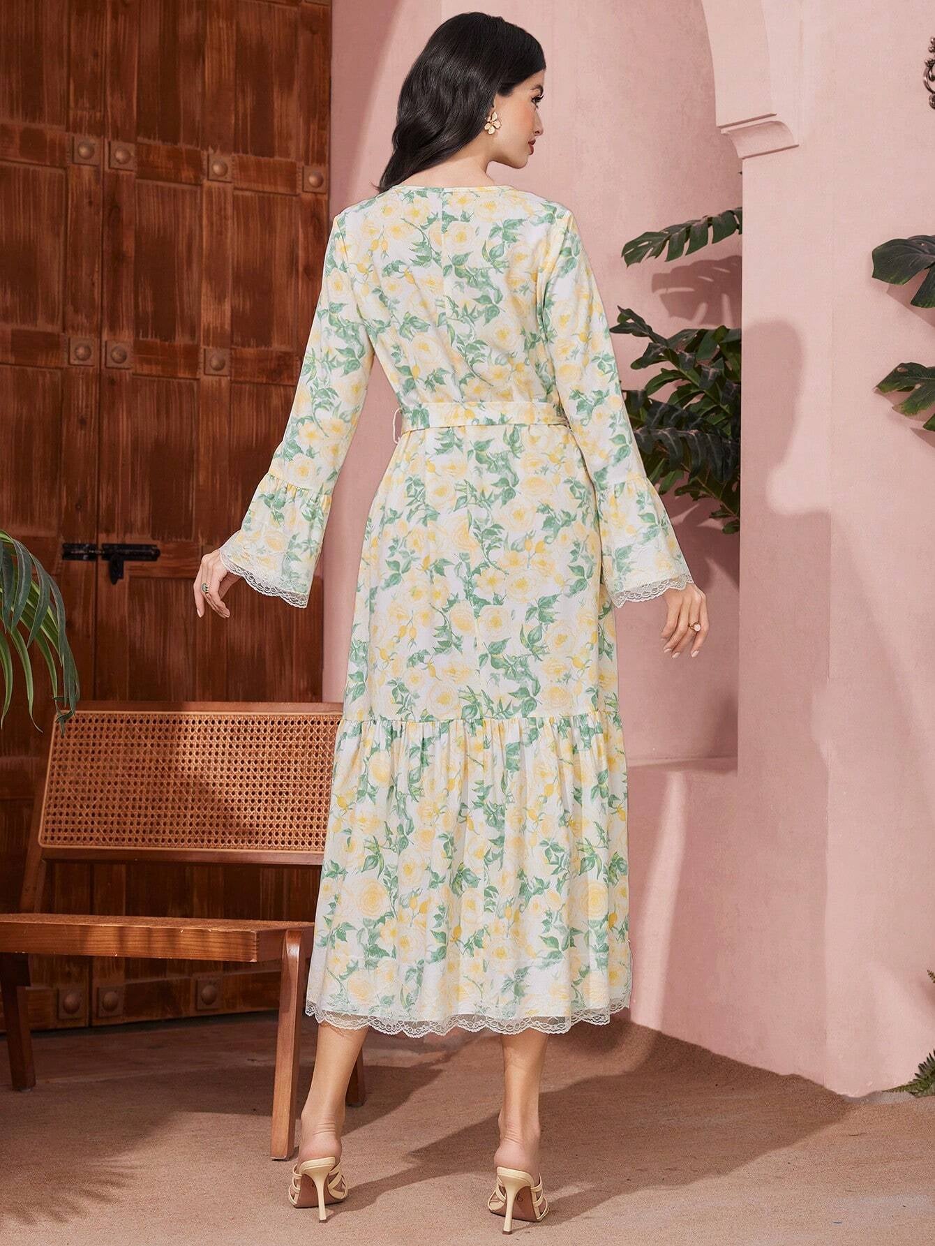 Modely Women'S Floral and Lace Combined Printed Dress