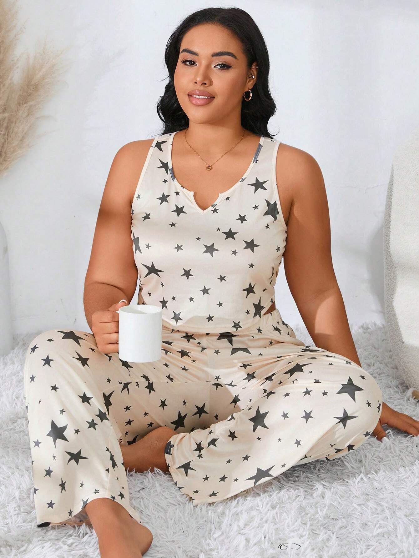 Plus Size Women'S Star Print Tank Top and Shorts Pajama Set