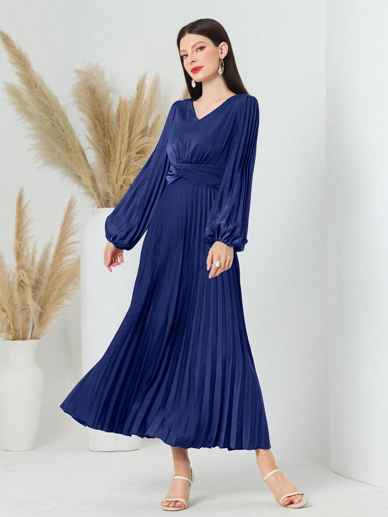 Modely Women'S Bell Sleeve Pleated Dress