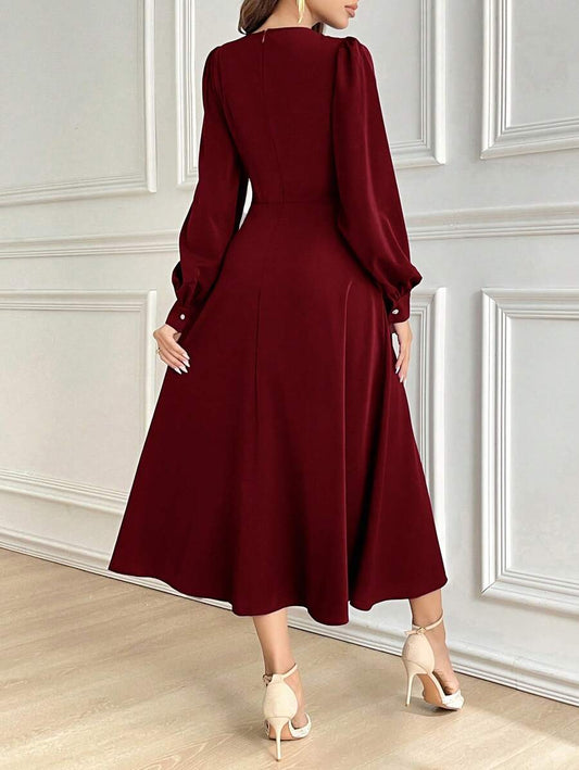 SHEIN Modelyn فستان سهرة متوسط الطول بأكمام طويلة وطيّات