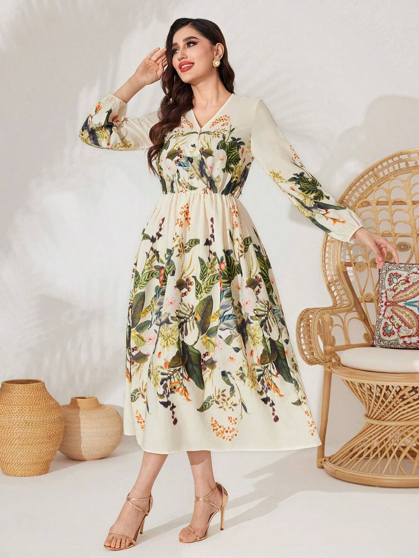 Mulvari Plant Printed Long Sleeve Dress