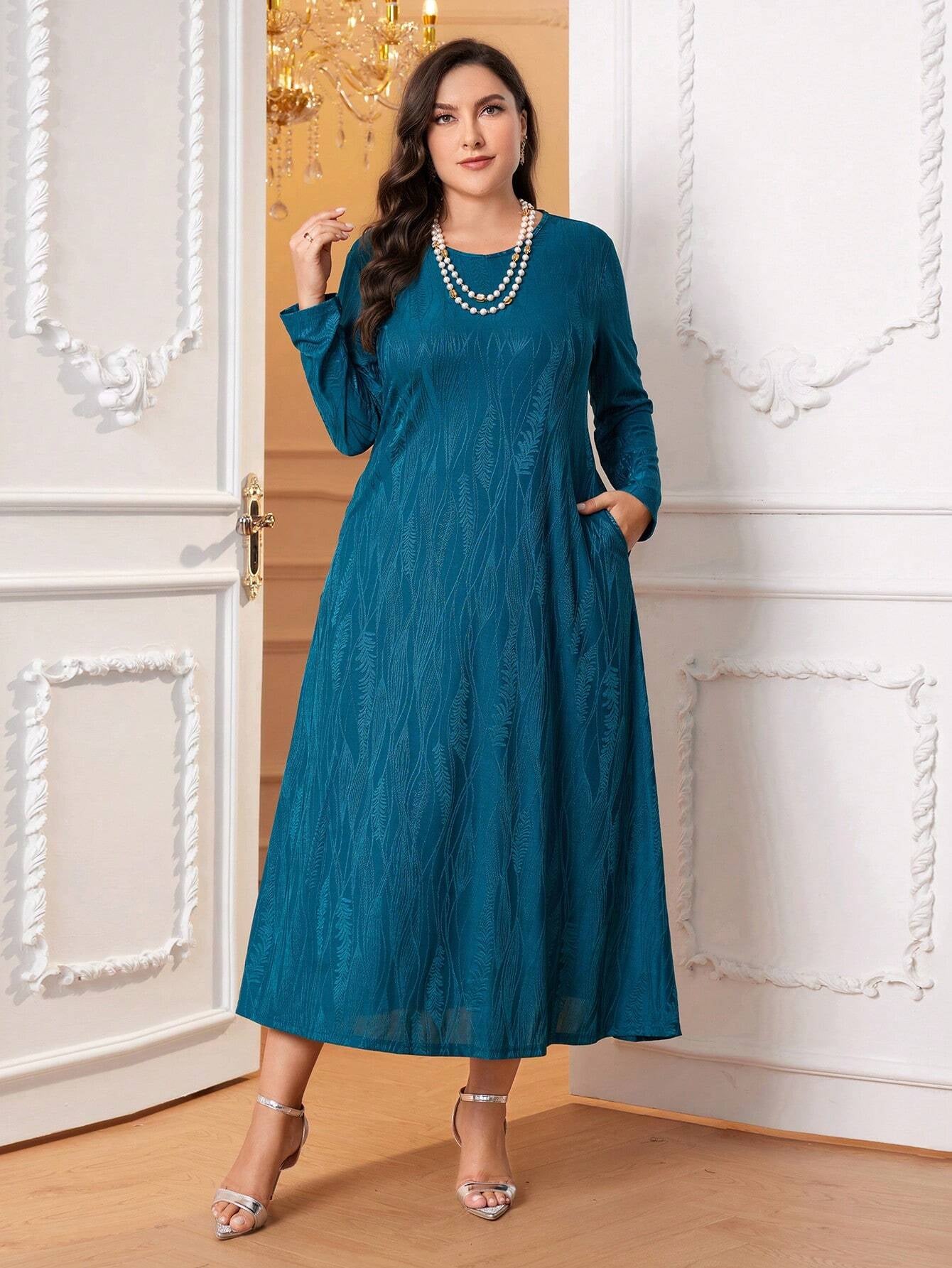 Mulvari plus Solid round Neck Dress