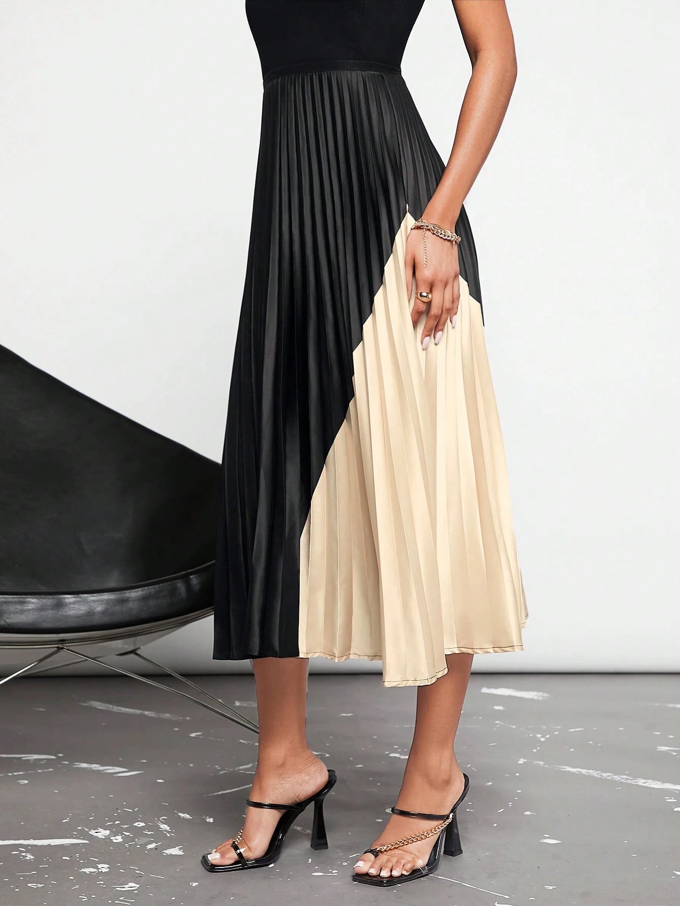 Maija Two Tone Pleated Skirt Workwear