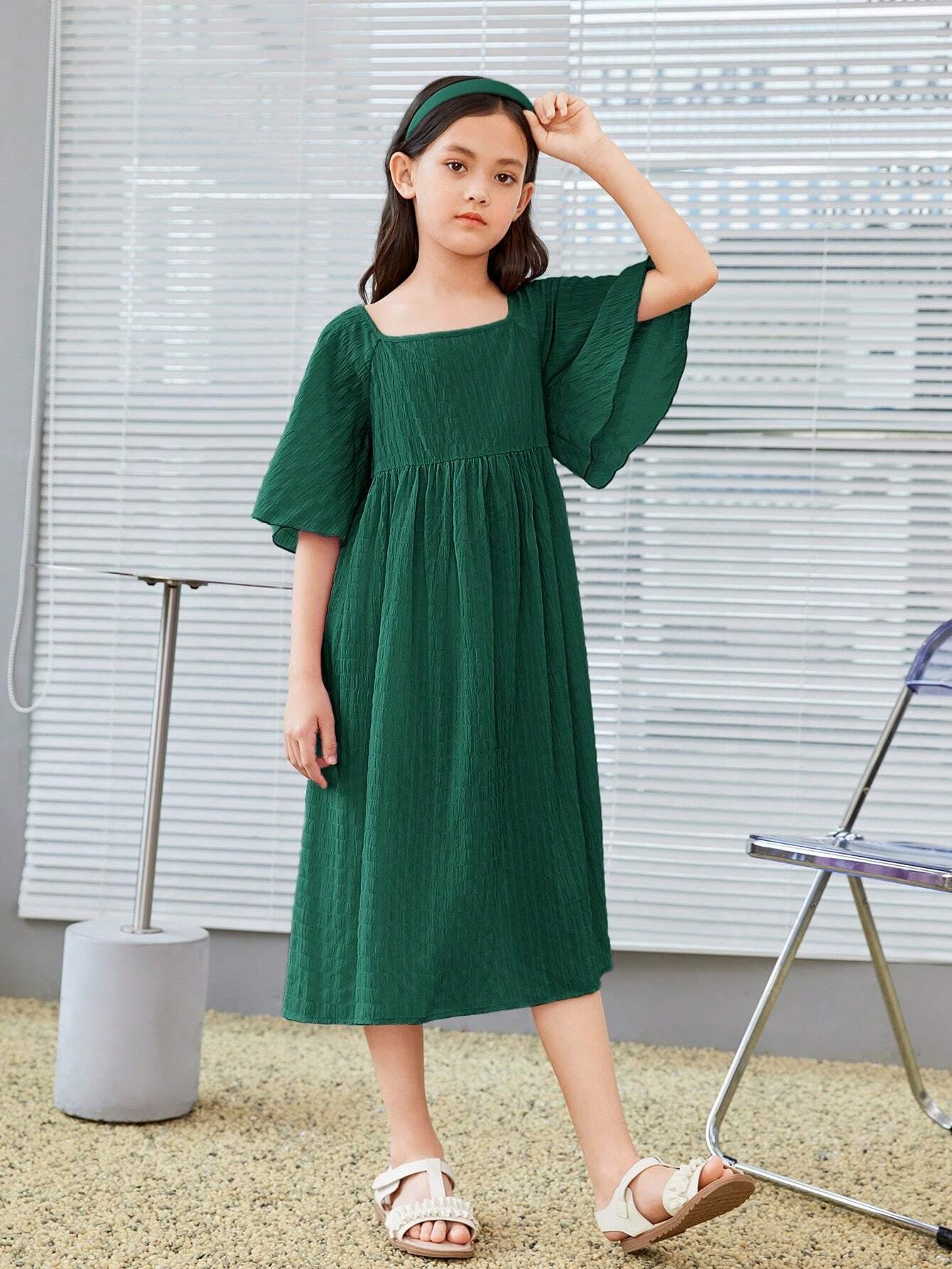 Tween Girl Solid Loose-Fit Elegant Dress with Square Neckline, Cap Sleeves, Suitable for Spring & Summer