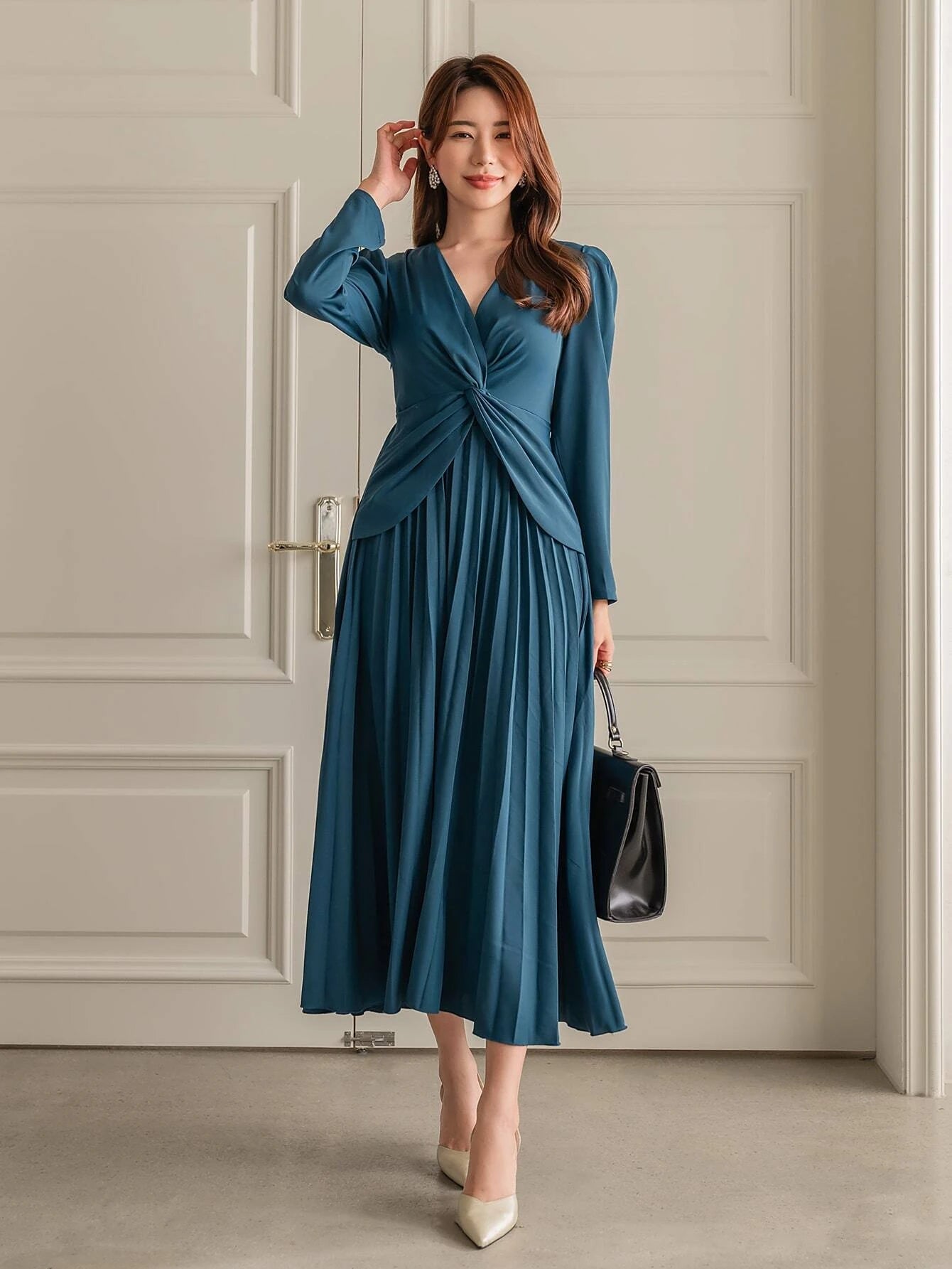 Modely Women'S Long Sleeve Dress with Pleated Hem and Waist Twist Detail